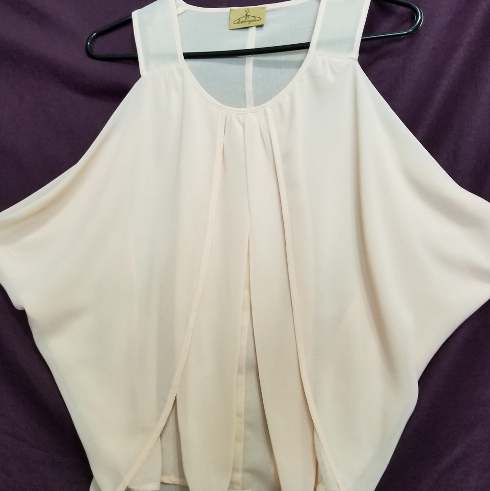 Nude /peach top